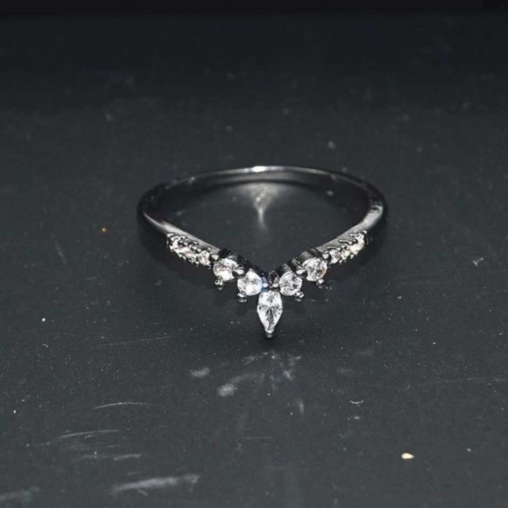 V Shaped Faux Diamond Chevron Ring